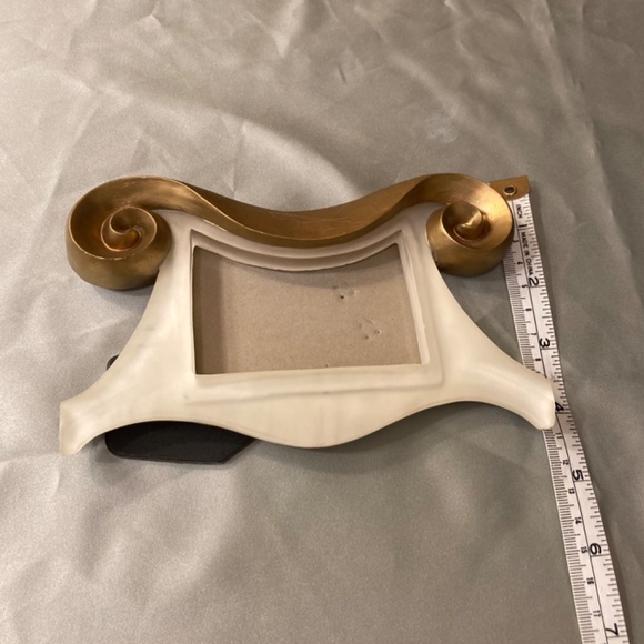 Picture Photo Frame 2”x3” Metallic Gold Tone and Opaque White Plastic With Glass - Picture 7 of 7